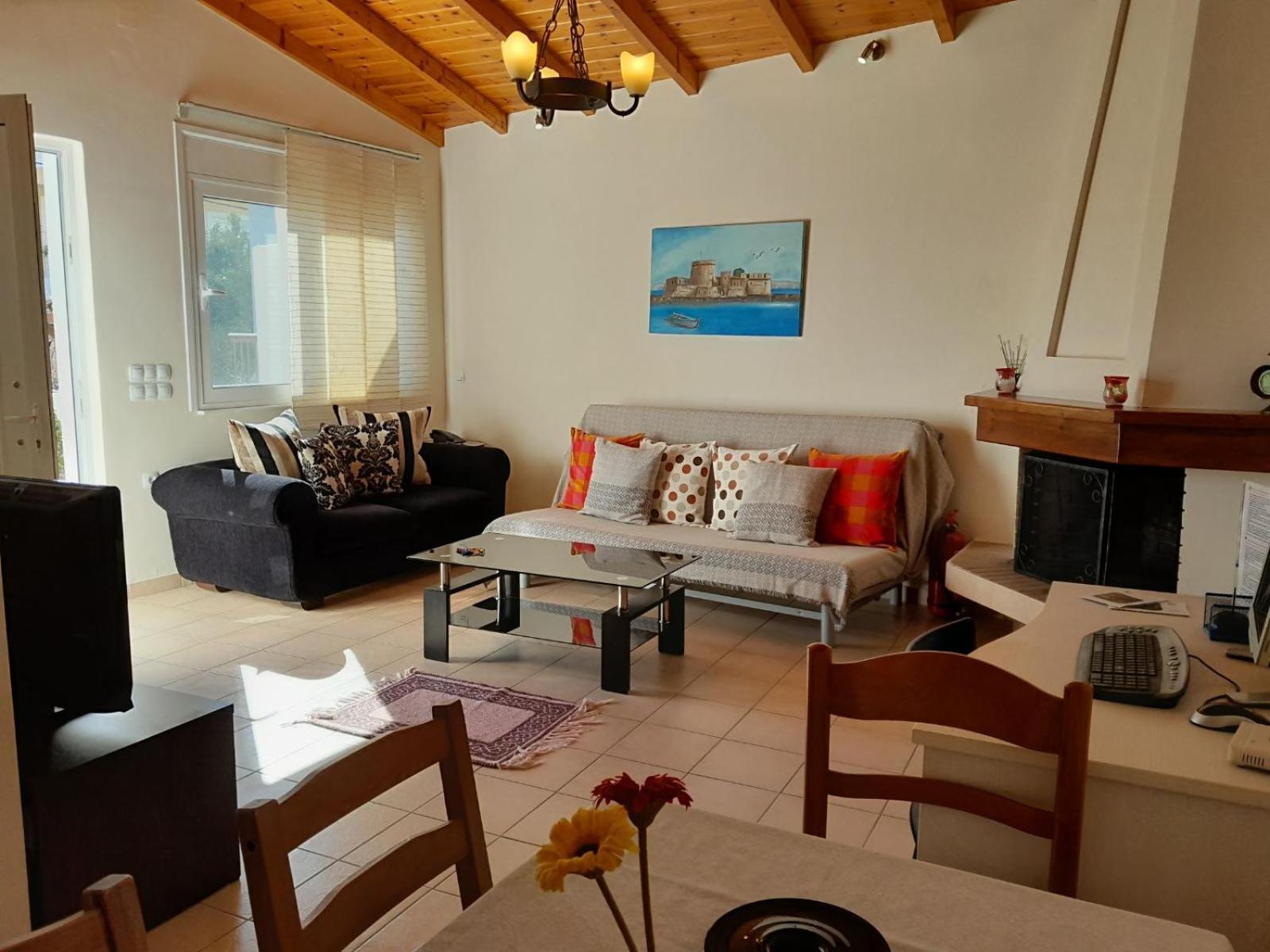 Omorfi Poli 120 Sqm Apartment นาฟปลิโอ ภายนอก รูปภาพ